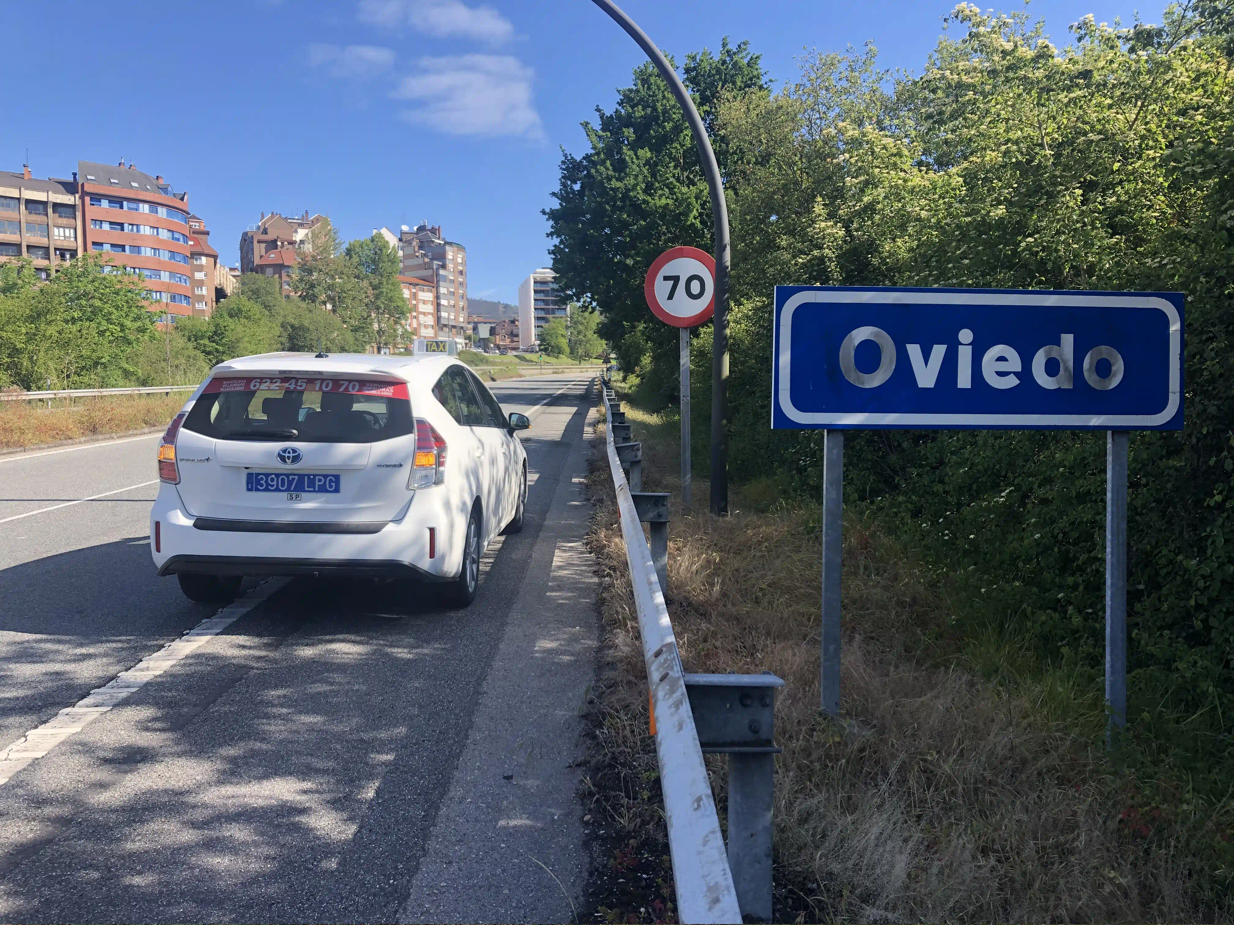 taxi desde León a Oviedo 