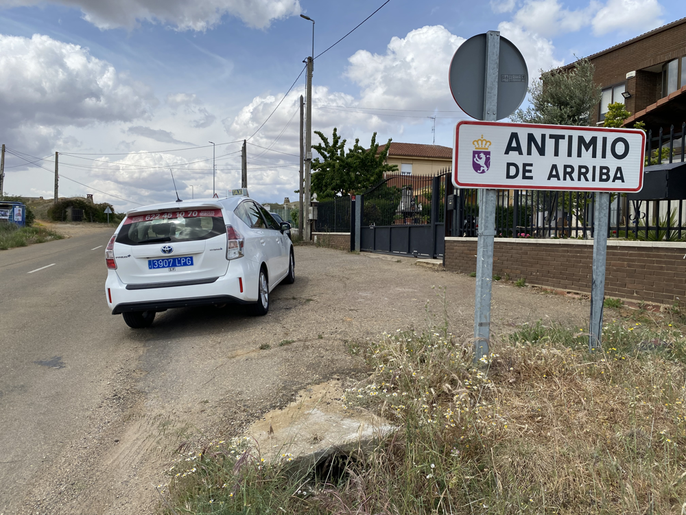 Taxi León Antimio de arriba