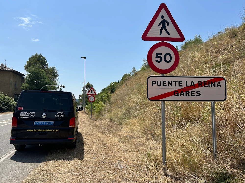 Puente la Reina Gares